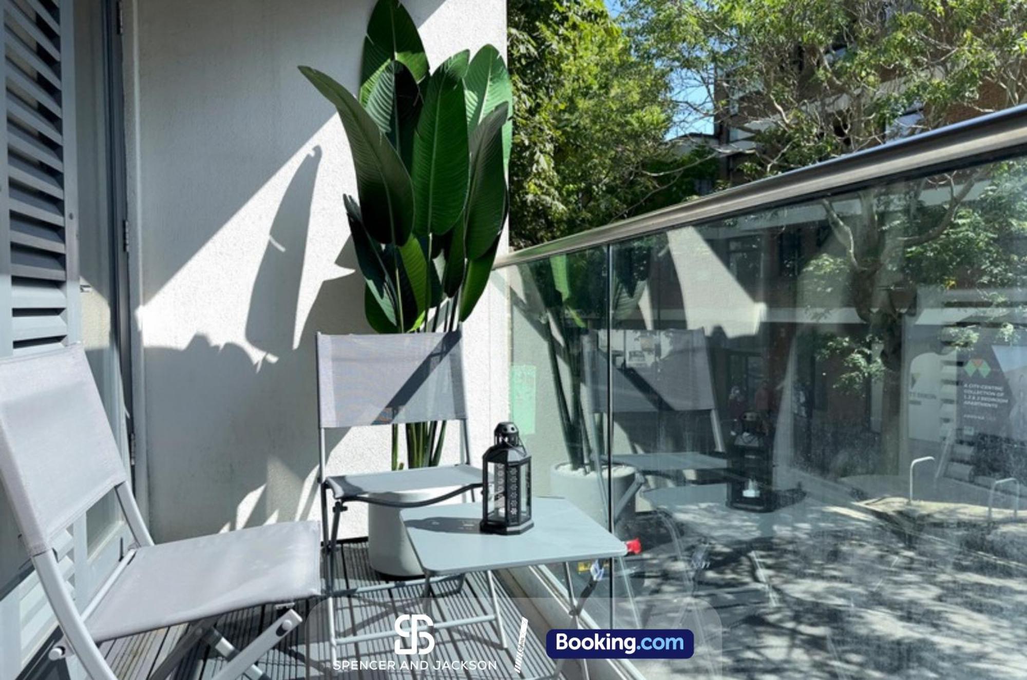 1 Bedroom City Centre Apartment Near The University And Bodleian Library By Spencer And Jackson Short Lets & Serviced Accommodation Oxford Eksteriør bilde