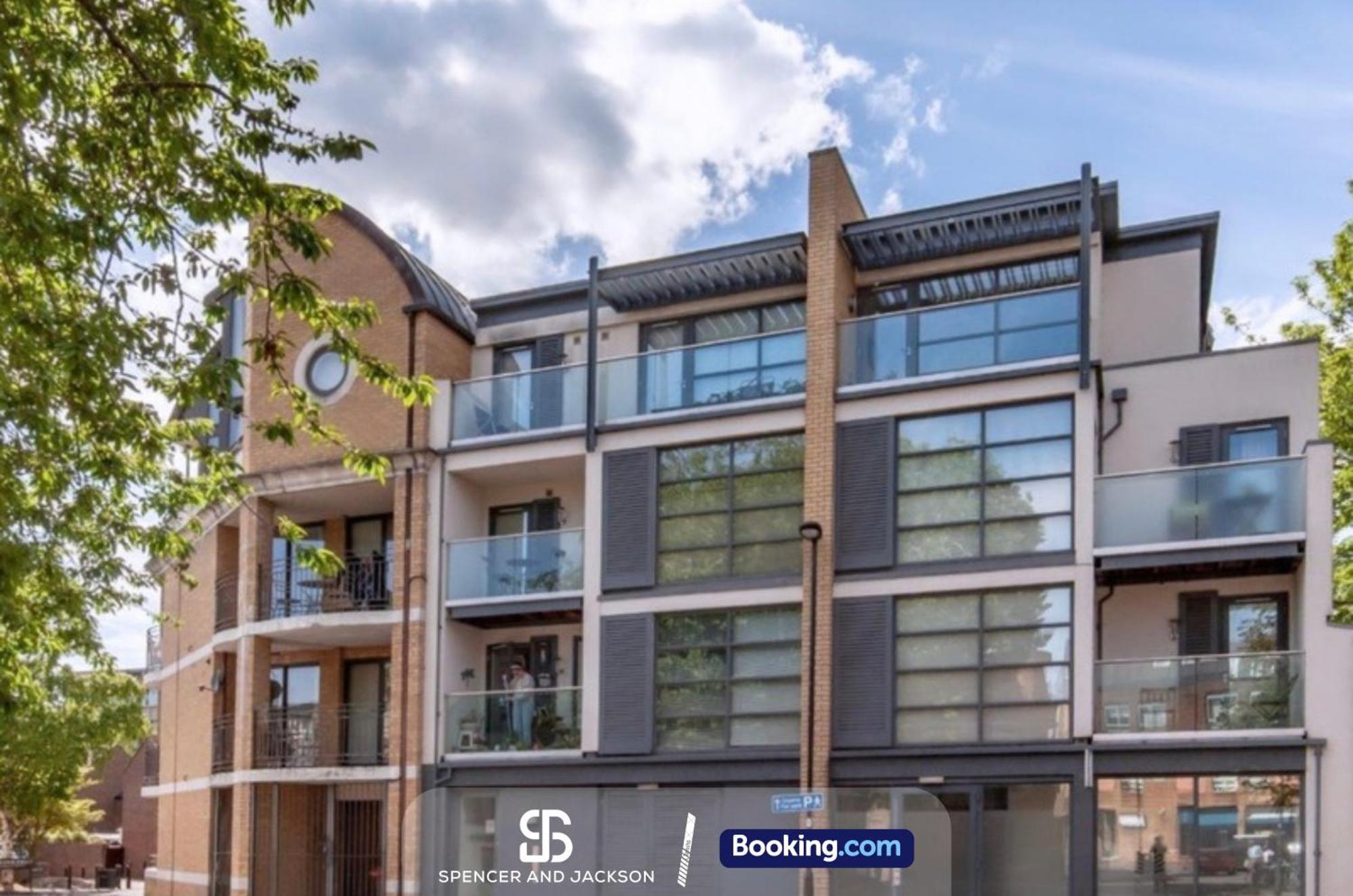 1 Bedroom City Centre Apartment Near The University And Bodleian Library By Spencer And Jackson Short Lets & Serviced Accommodation Oxford Eksteriør bilde